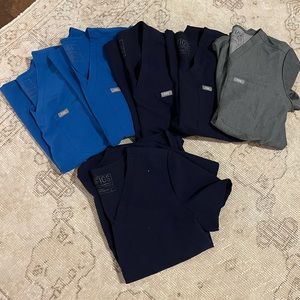 6 FIGS Scrub tops size small